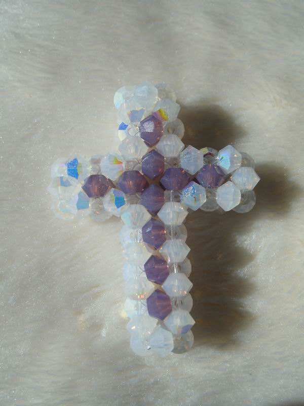 Kreuz-Anh�nger aus echten Swarovski Steinen - 3mm - opal/flieder