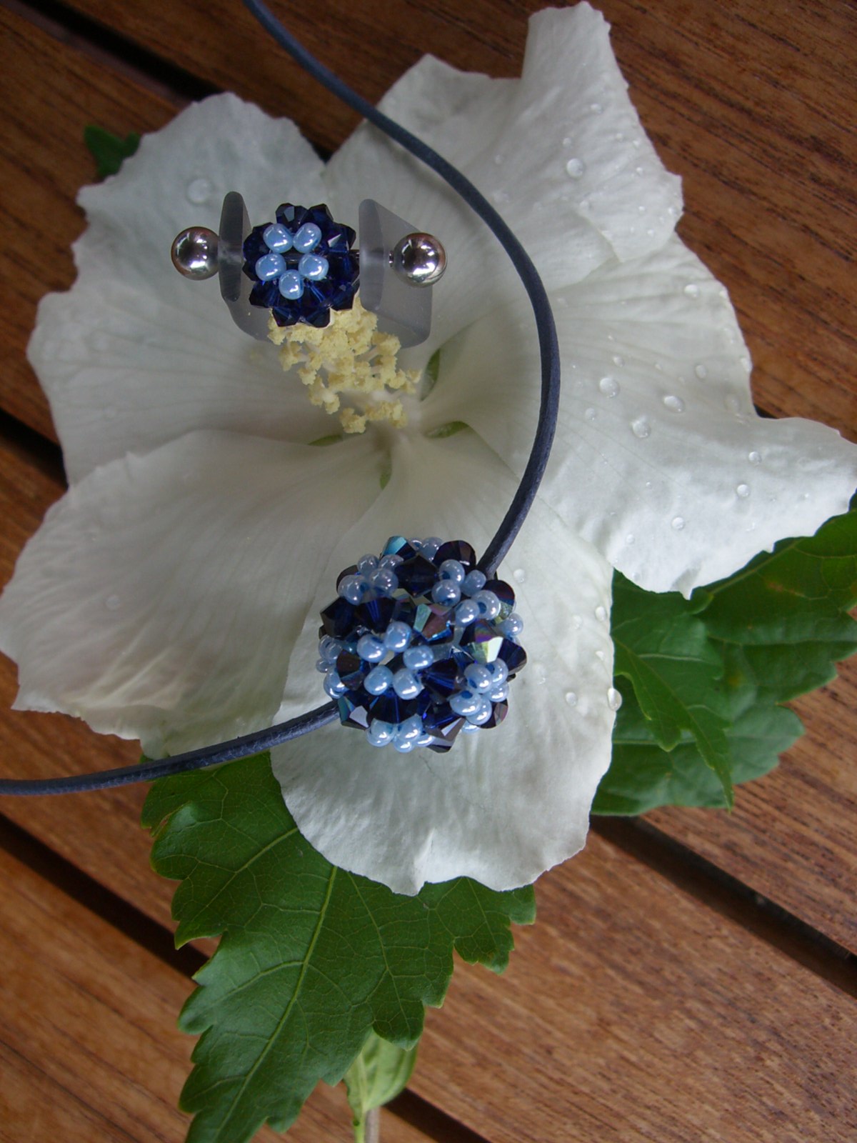 Set: Kugel-Anh�nger + Ring aus echten Swarovski Steinen - blau/h