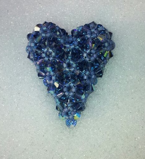 3D Herz aus Swarovski Steinen jeansblau